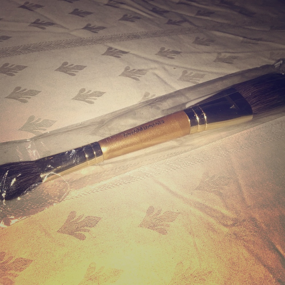 NWT bareMinerals dual ended blend & contour brush